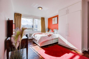 3-Bedroom, 3-Baths Apartment in Super Posh Marylebone, Central London, W1